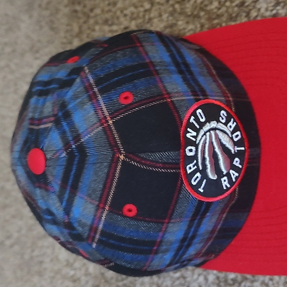 Mitchell & Ness NBA Mens Purple Toronto Raptors Spray Paint Snapback Hat OSFA - Picture 3 of 11